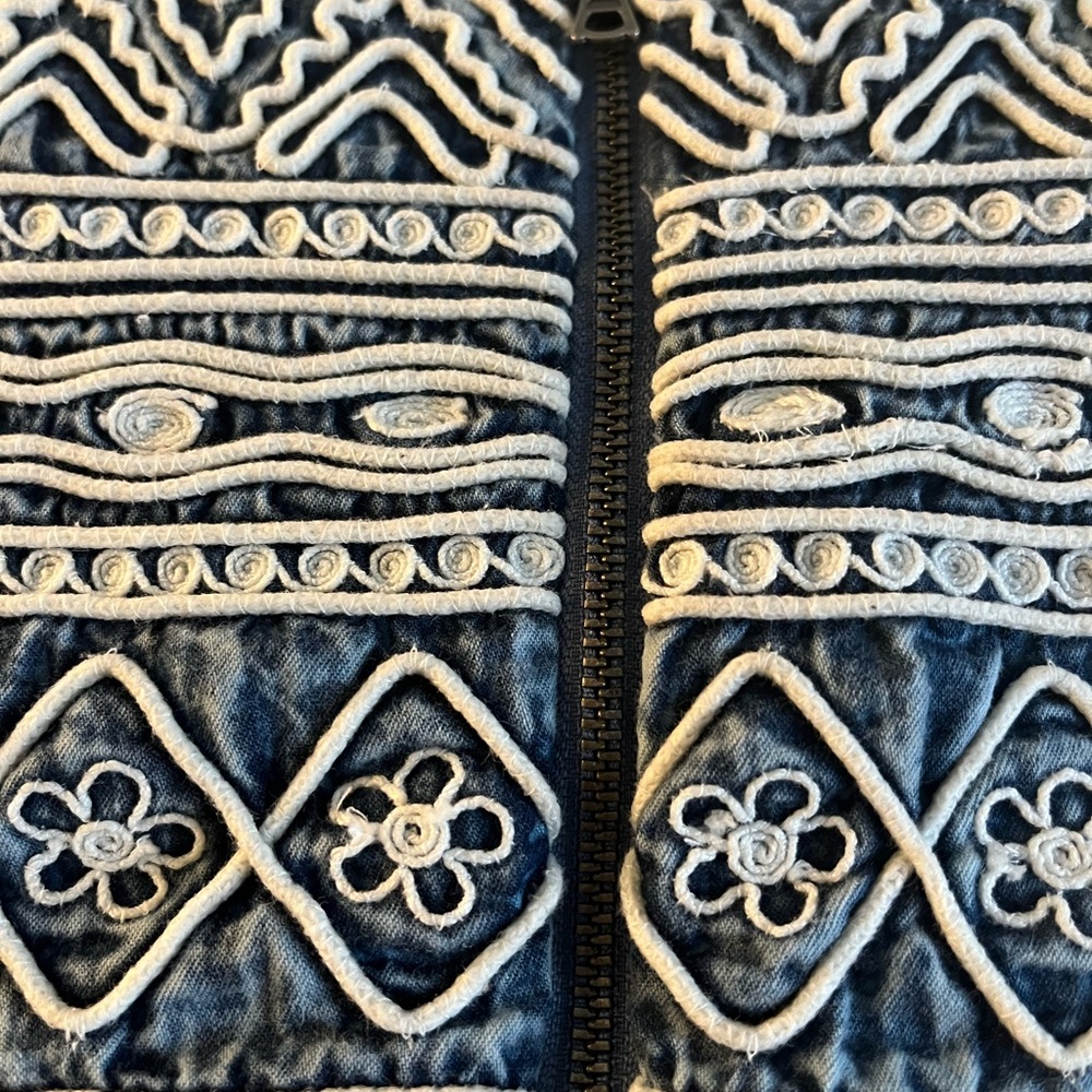 ALICE OLIVIA Coley Tribal Embroidered Tank Shift Mini Dress - Picture 5 of 10